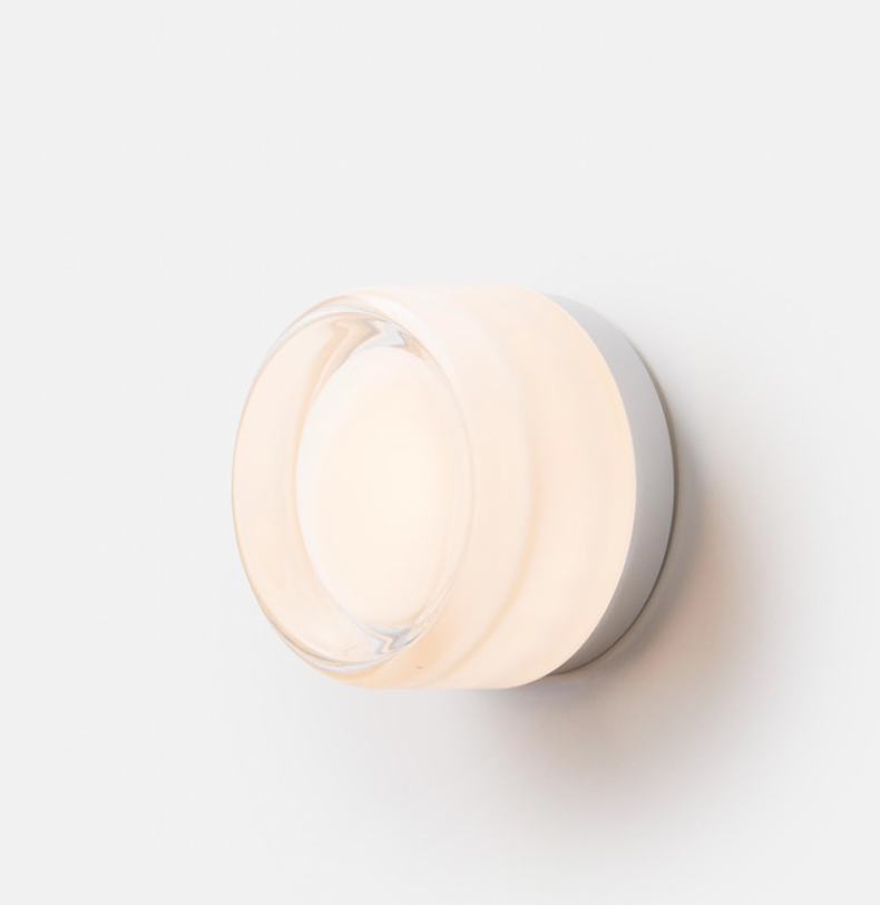 Aplique de Pared Exterior LuxLumé® – Diseño Moderno en Metal y Acrílico