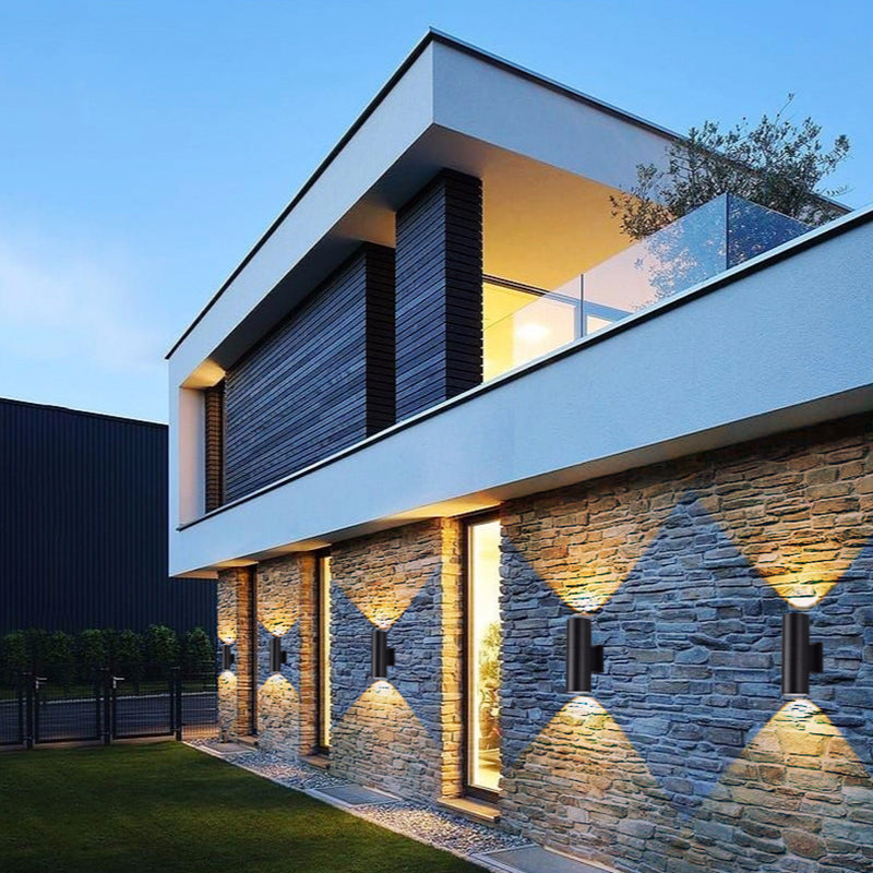 Aplique de Pared Exterior LuxaLoom® – Doble Iluminación LED Moderna e Impermeable