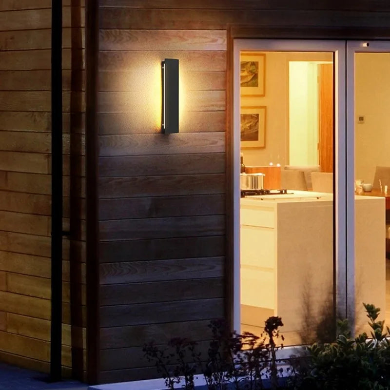 Aplique de Pared Exterior LED – Diseño Moderno y Resistente al Agua