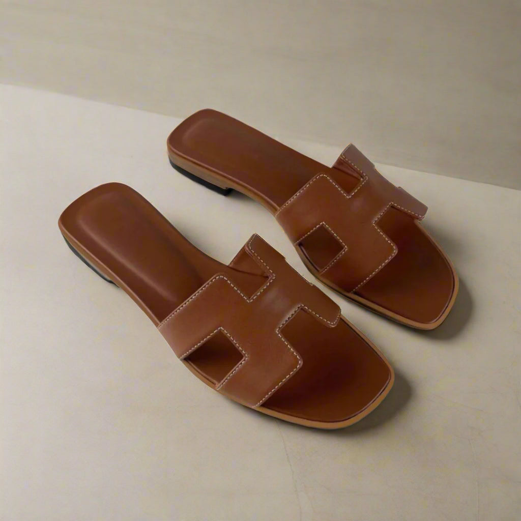 Sandalias elegantes y cómodas de verano para mujer, calzado minimalista y ligero, sandalias antideslizantes de piel PU con diseño h, sandalias bajas y de moda para días cálidos, sandalias ligeras de verano para mujer, diseño elegante para el verano, calzado veraniego estilizado y práctico para mujeres, sandalias versátiles para cualquier ocasión.