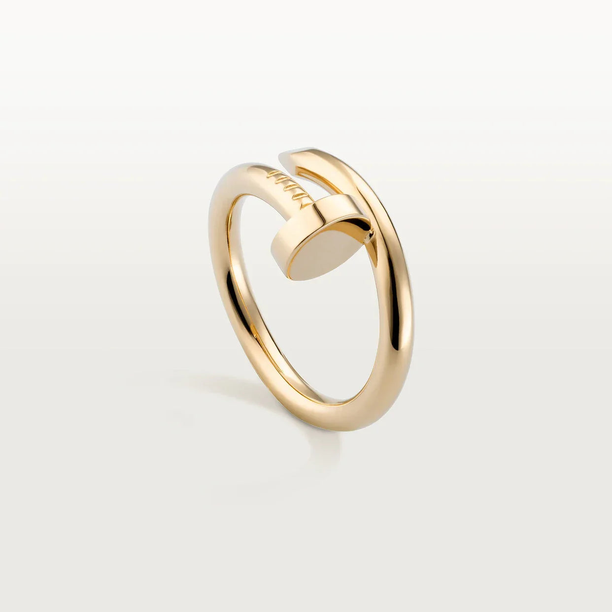 Anillo de diseño unisex de oro y plata, anillo moderno y minimalista, diseño clavo audaz de lujo, anillo apilable de oro rosa, diseño industrial innovador, anillo contemporáneo elegante, joya de diseño audaz, estilo vanguardista, pieza única y exclusiva, accesorio sofisticado y refinado, anillo versátil para todas las ocasiones, elegancia atemporal en joyería de calidad.