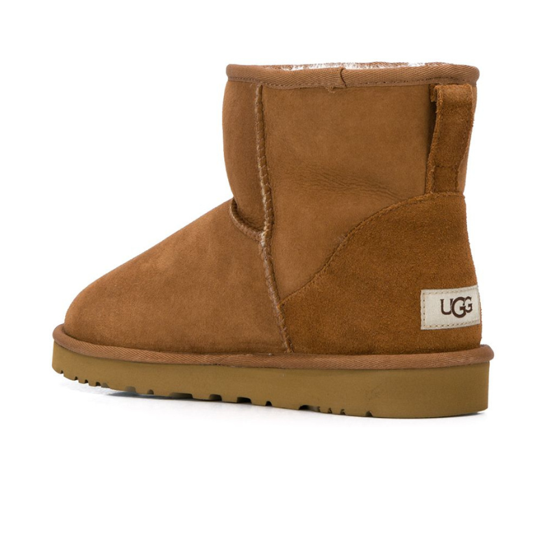 botas ugg, botines ugg, botas de invierno mujer ugg, botines de gamuza ugg, botines cómodos ugg, botas forradas ugg, botines cálidos ugg, botines cortos ugg, botas de invierno ugg, botines con forro ugg, botines de moda ugg, botas de nieve ugg, calzado de invierno ugg, botines elegantes ugg, botines clásicos ugg