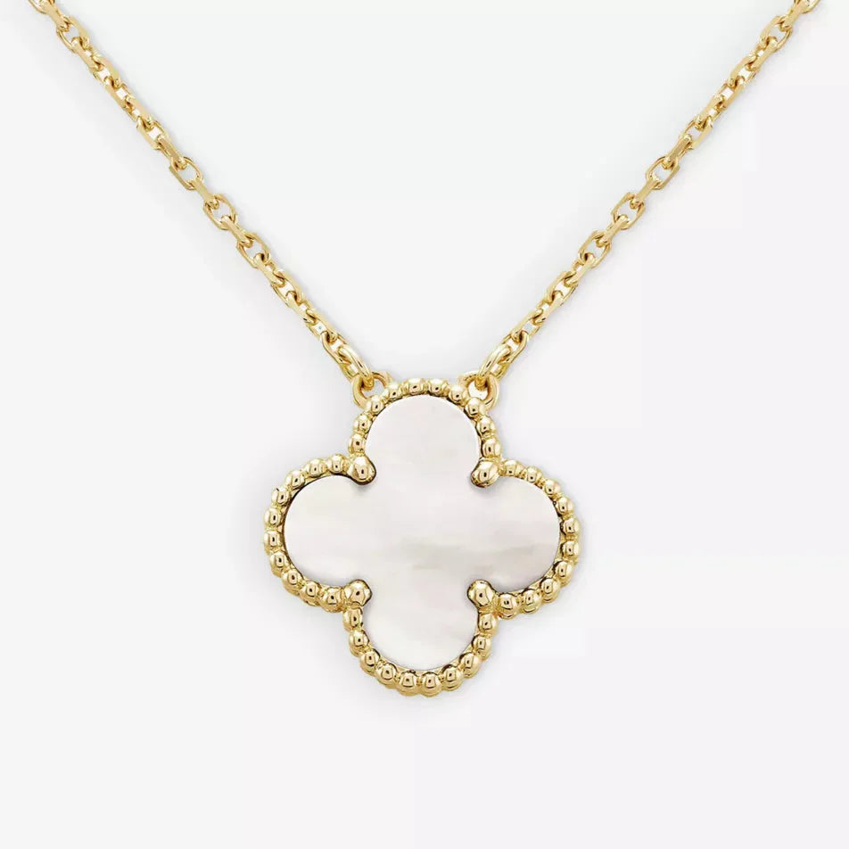collar trébol de cuatro hojas, collar de oro, collar de la suerte, collar elegante, collar mujer, joyas de moda, colgante trébol, collar dorado, collar de lujo, collar fino, accesorio elegante, collar moderno, joyería femenina, collar blanco