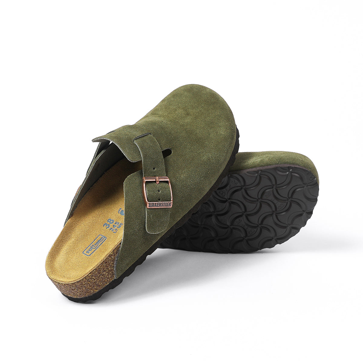 zuecos birkenstock, zuecos de gamuza, zuecos color caqui, zuecos cómodos, zuecos ergonómicos, zuecos anatómicos, zuecos clásicos, zuecos unisex, zuecos de cuero, zuecos de verano, zuecos casuales, zuecos boston, zuecos birkenstock boston, zuecos con plantilla anatómica, zuecos confort, zuecos ligeros, zuecos transpirables, calzado birkenstock, calzado cómodo, calzado anatómico, birkenstock hombre, birkenstock mujer, birkenstock rebajas, birkenstock estilo boston, zuecos para casa, zuecos modernos